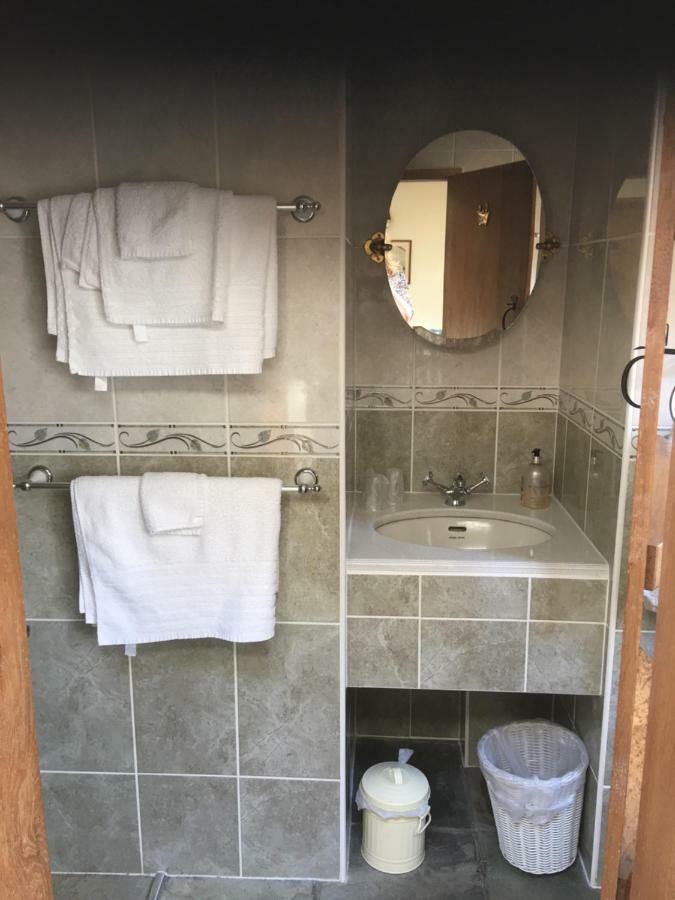 Bumble Cottage B&B Stradbroke Экстерьер фото